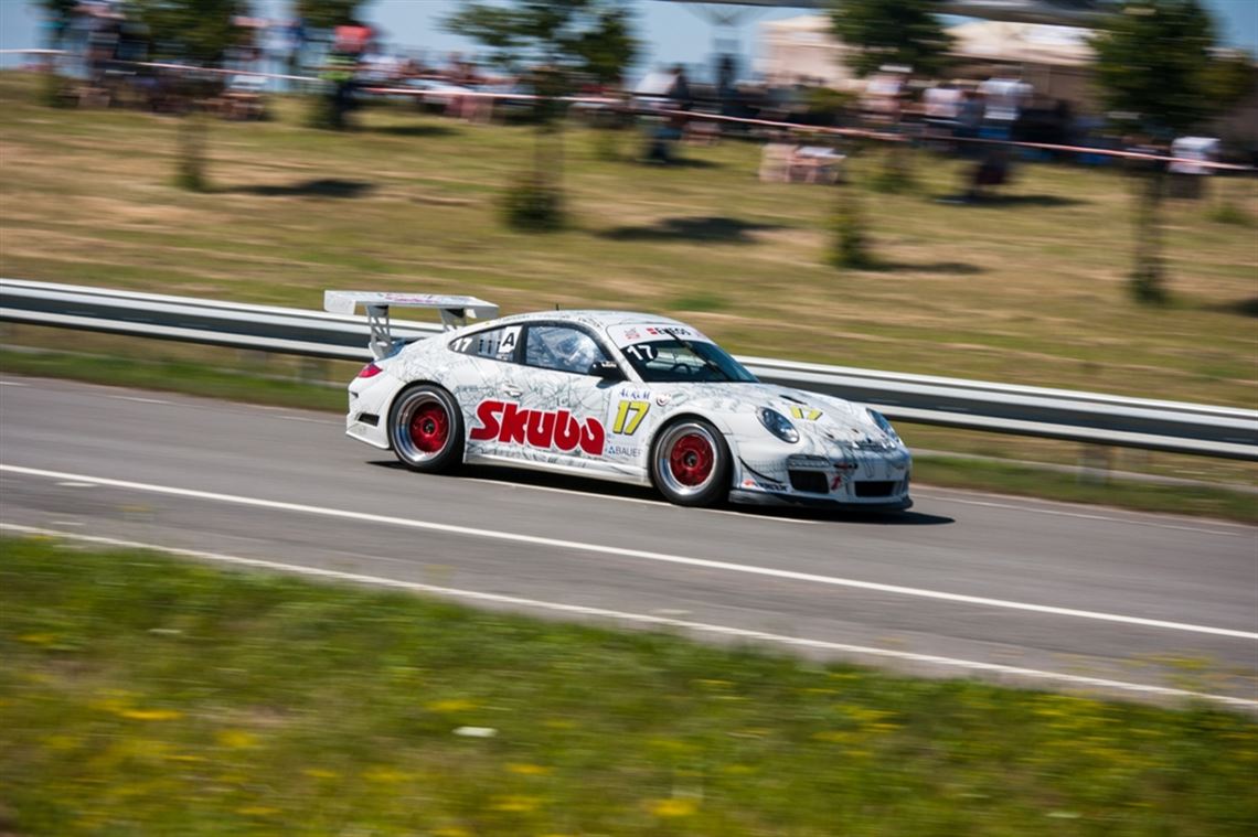 porsche-911-gt3-cup-997-2012year