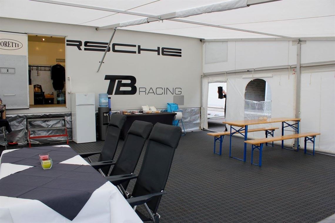 volvo-race-transporter-hospitality