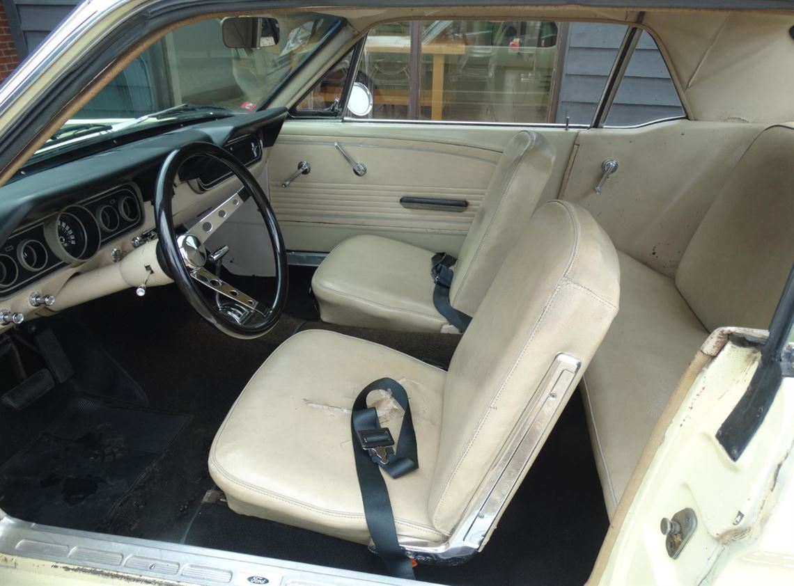 1966-ford-mustang-33-auto-2-door-coupe