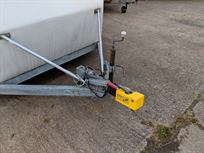 dastle-race-box-with-large-awning-garage