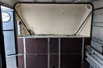 dastle-race-box-with-large-awning-garage