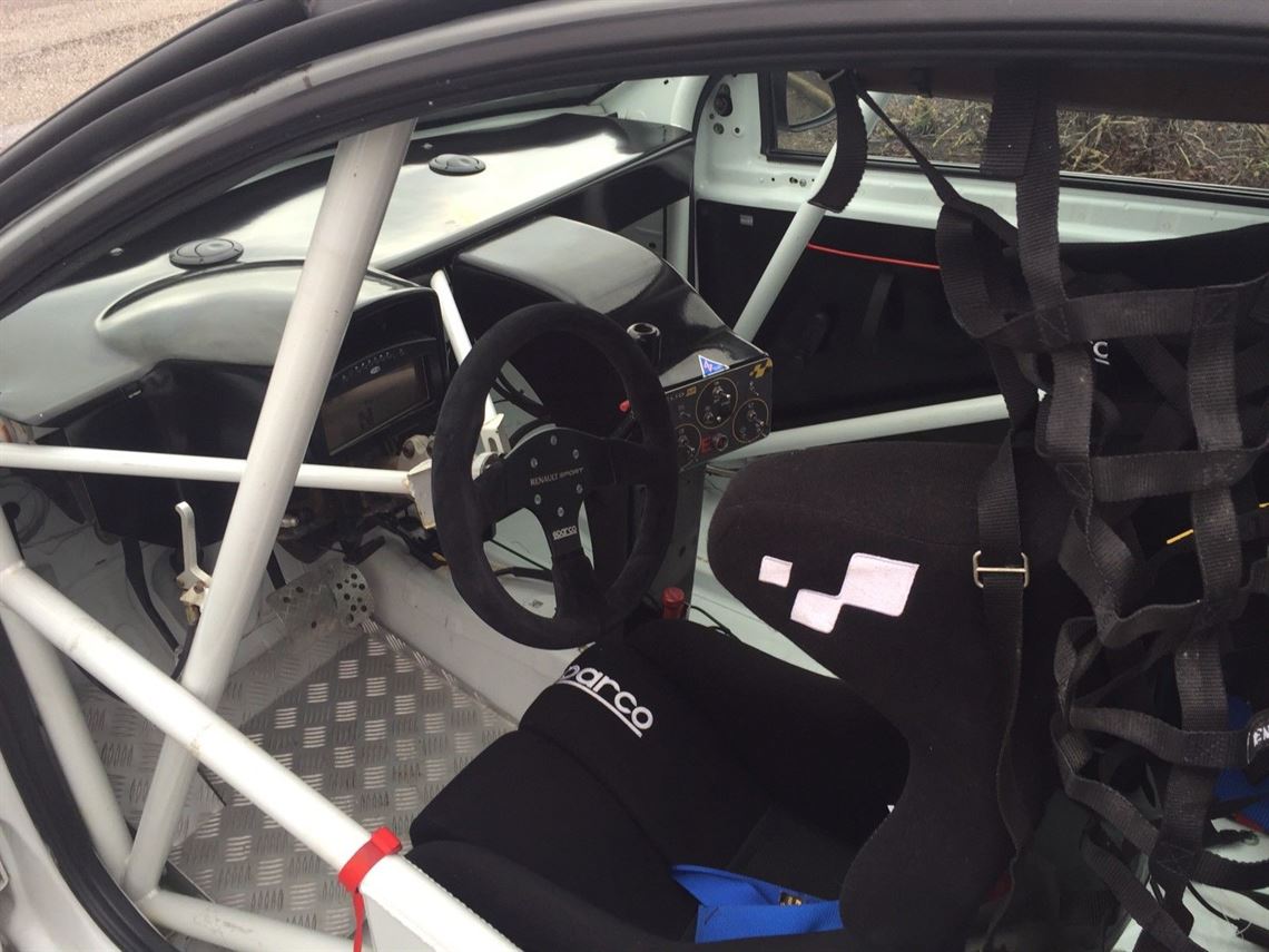 renault-clio-cup-car