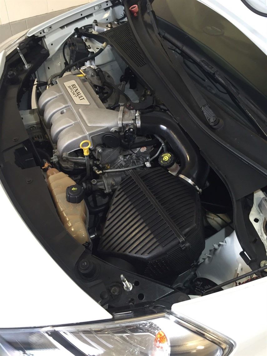 renault-clio-cup-car