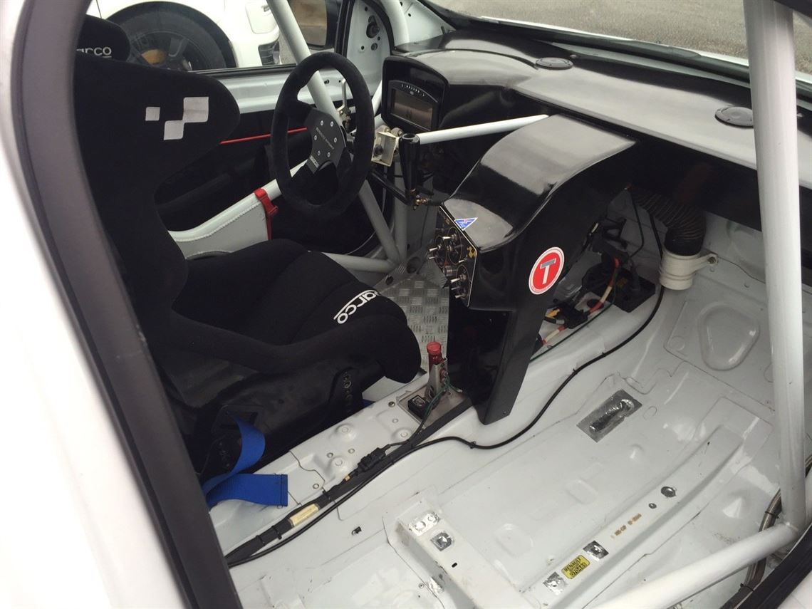 renault-clio-cup-car