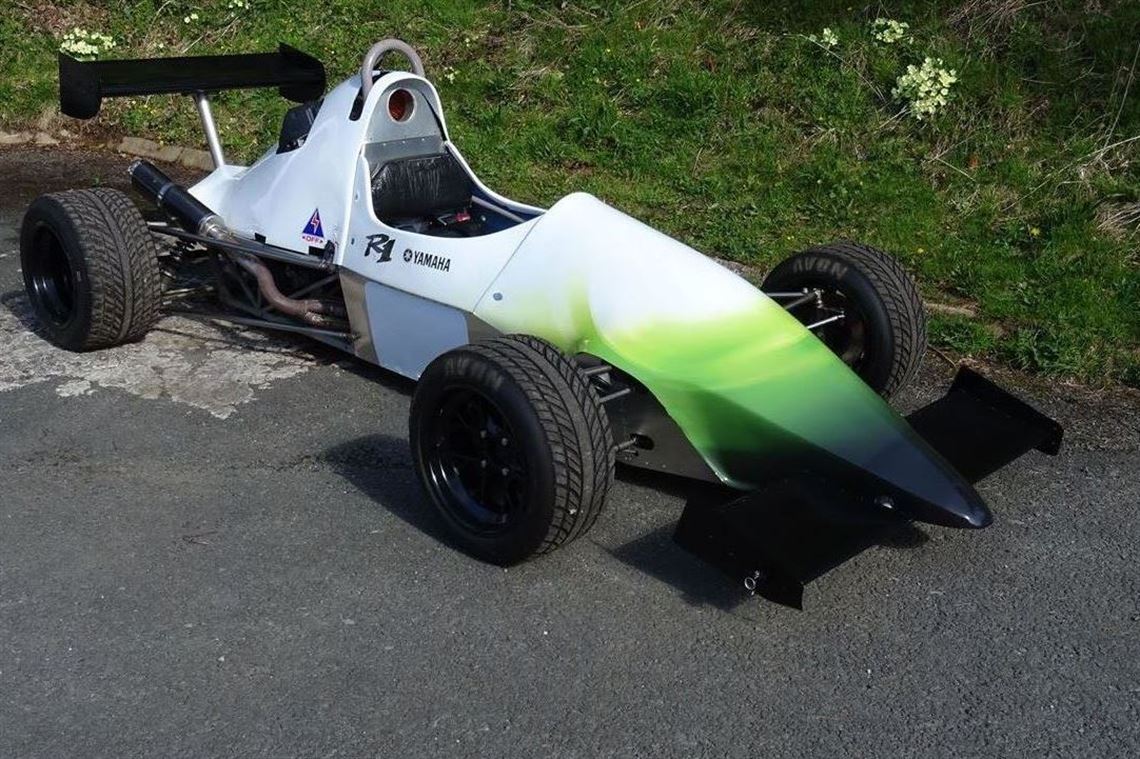 mk4-jedi-swb-yamaha-r1-170bhp-power-commander