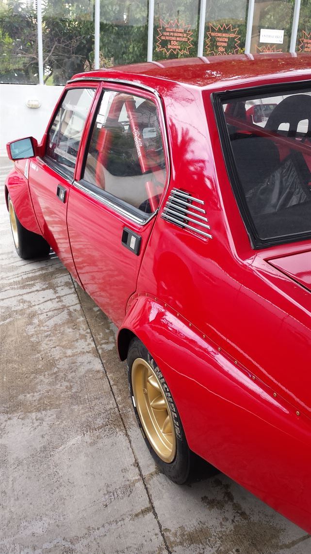 alfa-romeo-alfetta-sedan-racing-replica-autod