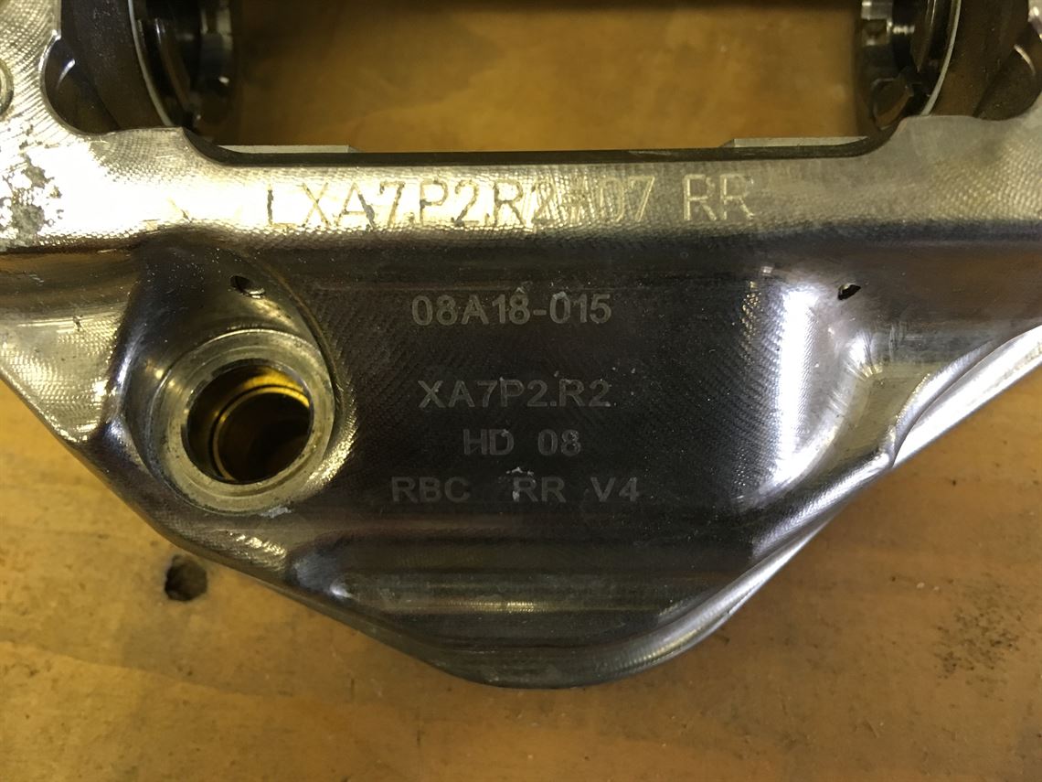 4-x-brembo-six-piston-f1-calipers