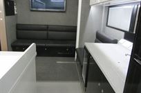 mercedes-hospitalityoffice-double-podded-unit