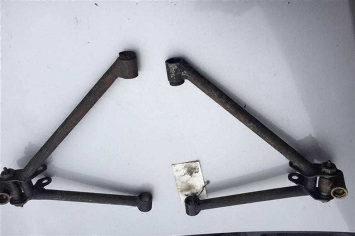 lotus-eleven---pair-of-lower-front-wishbones