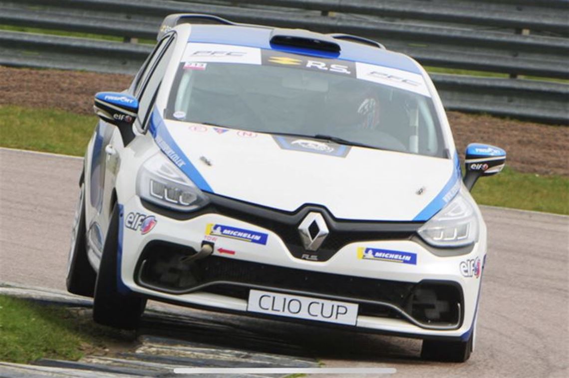 clio-cup-car