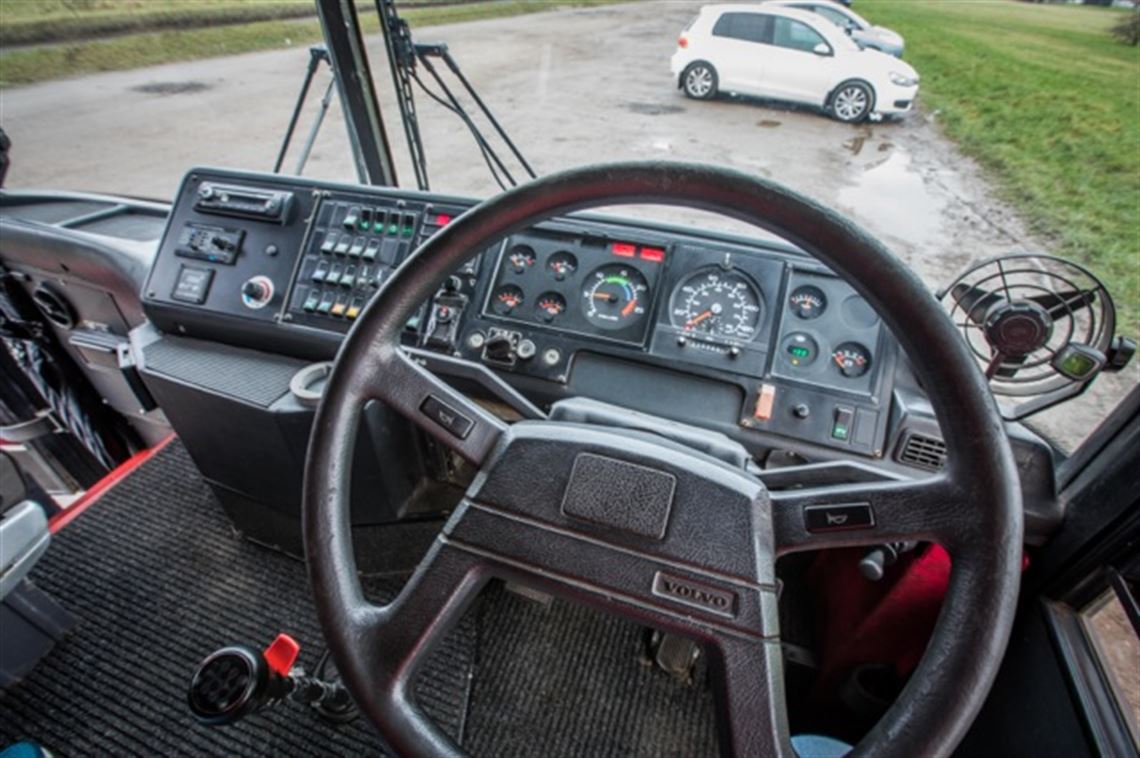 volvo-b10mt-jonckheere-p95-twin-deck-12-berth