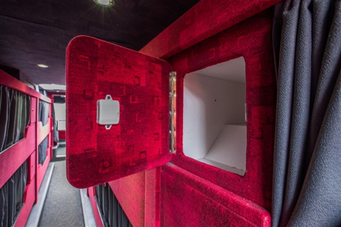 volvo-b10mt-jonckheere-p95-twin-deck-12-berth