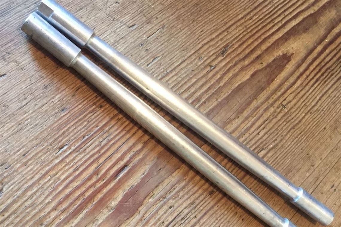 pair-alloy-steering-linkstrackrods---opel-lot