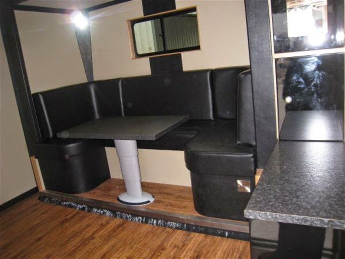 mercedes-actros-2532-racerally-transporter