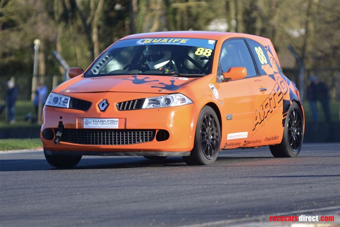 renault-megane-r26
