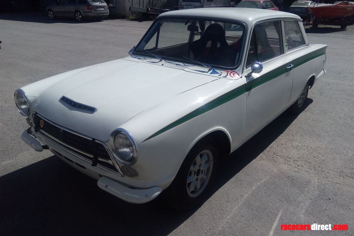 ford-cortina-lotus-1600-twin-cam