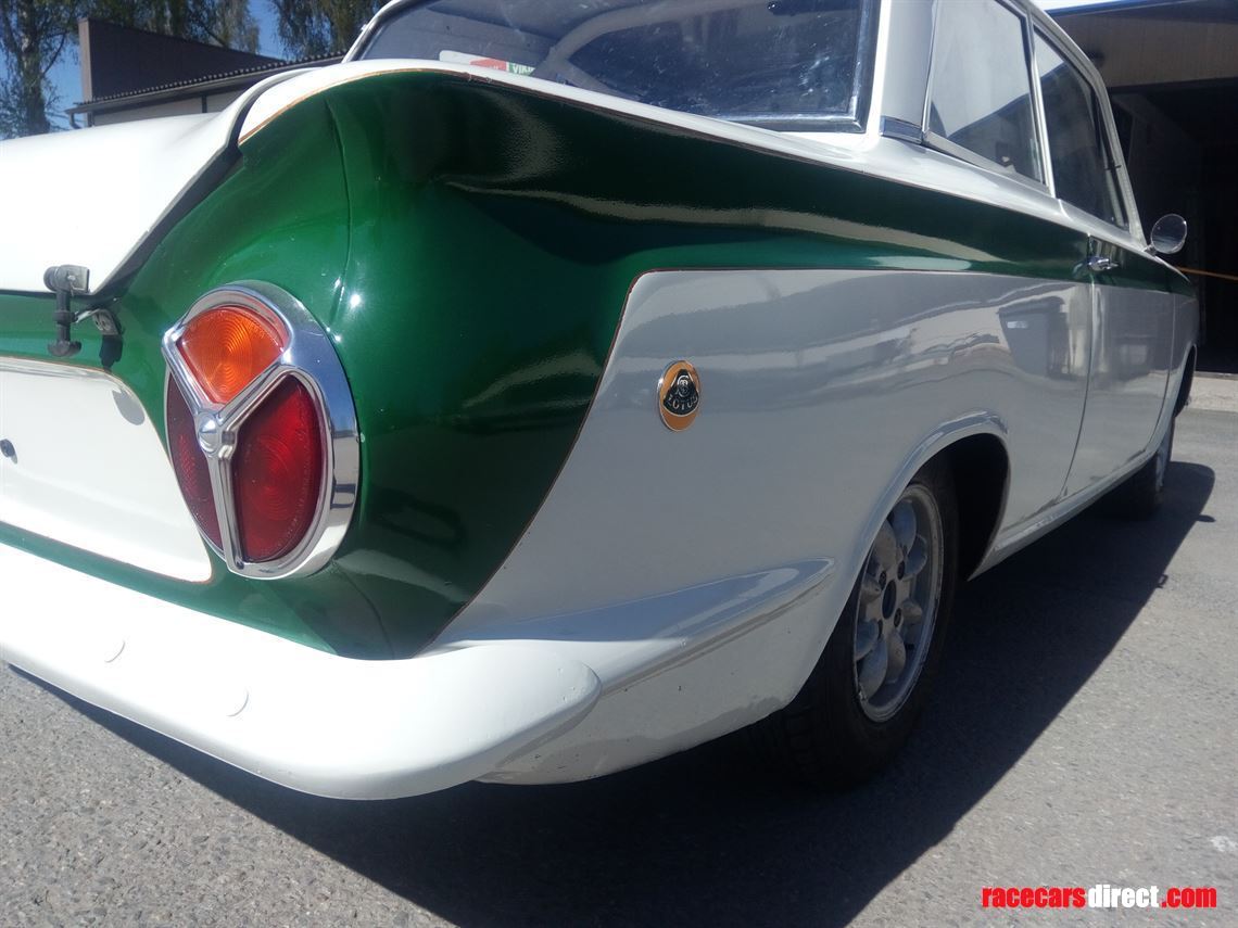ford-cortina-lotus-1600-twin-cam