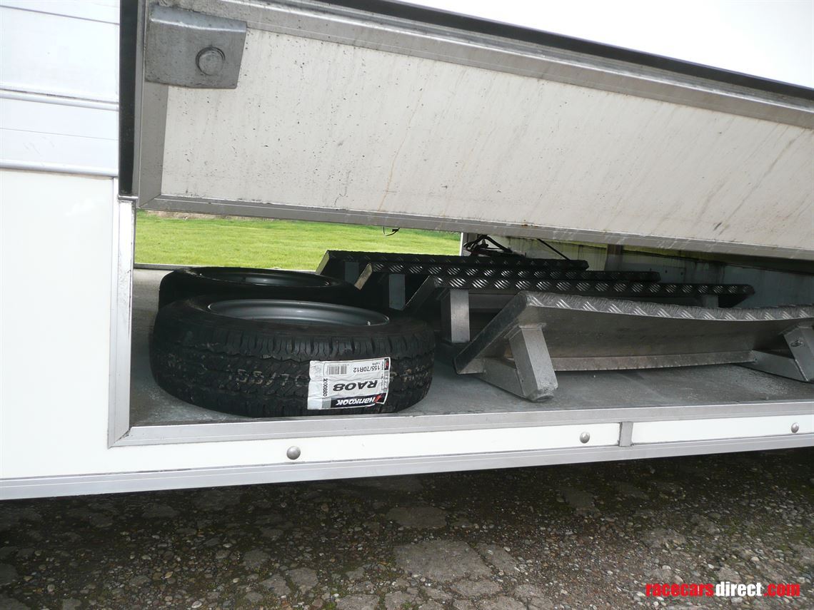 mini-artic-tractor-unit-and-trailer