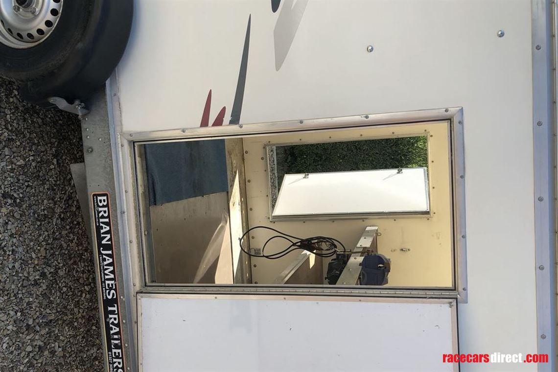 brian-james-trailor-with-a-dg-conversion