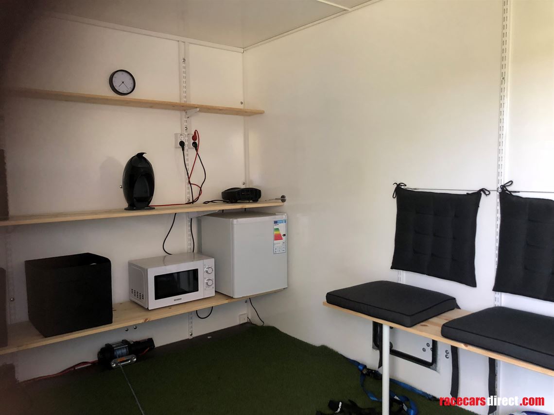 race-car-transporter-to-radical-sr3rsx