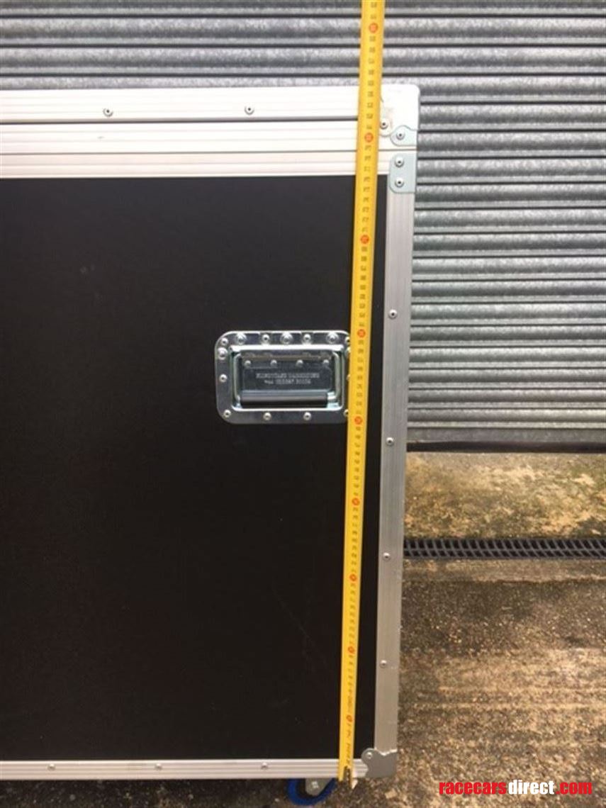 large-foam-lined-flight-case