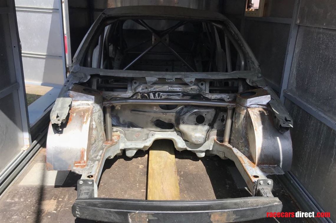 new-vw-polo-mk5-body-with-rollcage