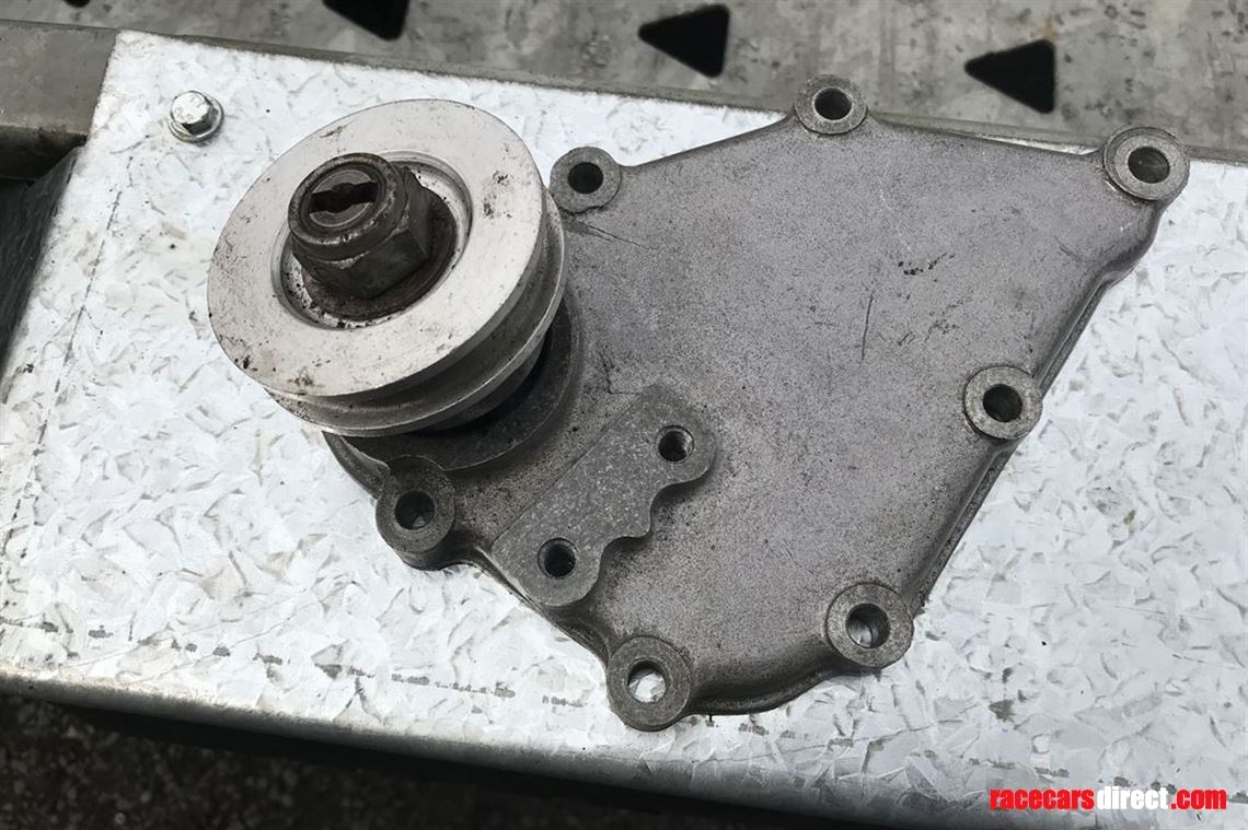 hewland-ft200-end-cover-with-alternator-drive