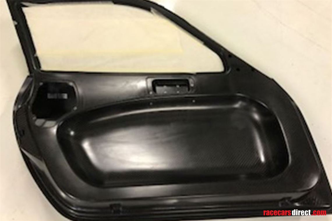 original-porsche-motorsport-997-carbon-door