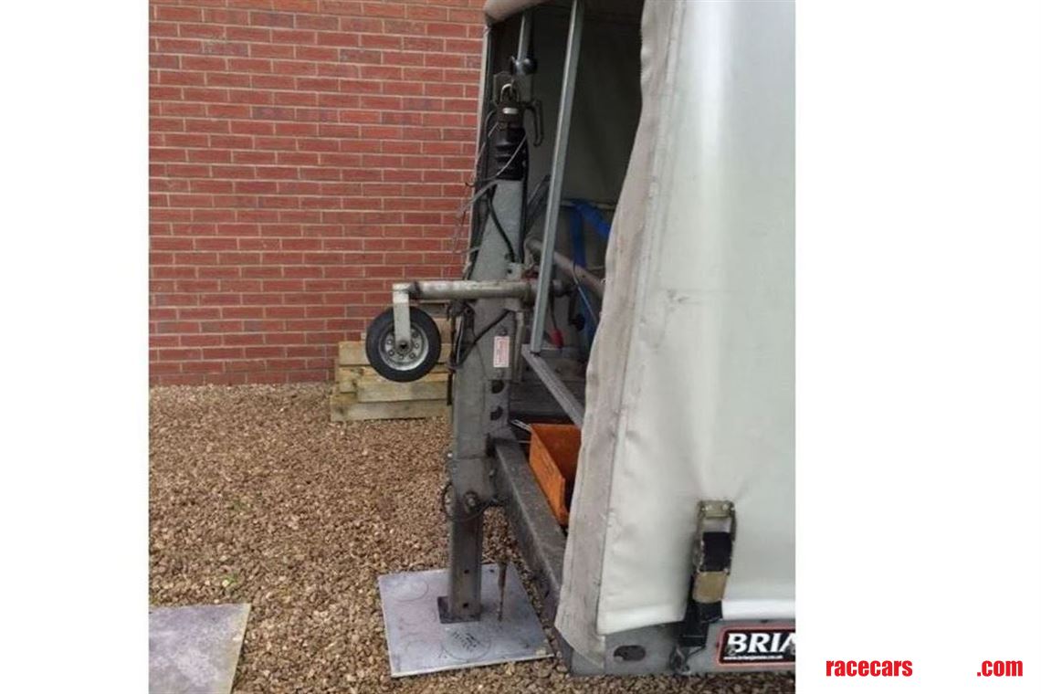 brian-james-trailer-covered-trailer