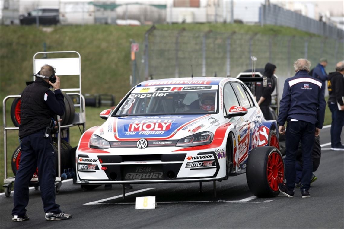 2017-vw-golf-gti-tcr