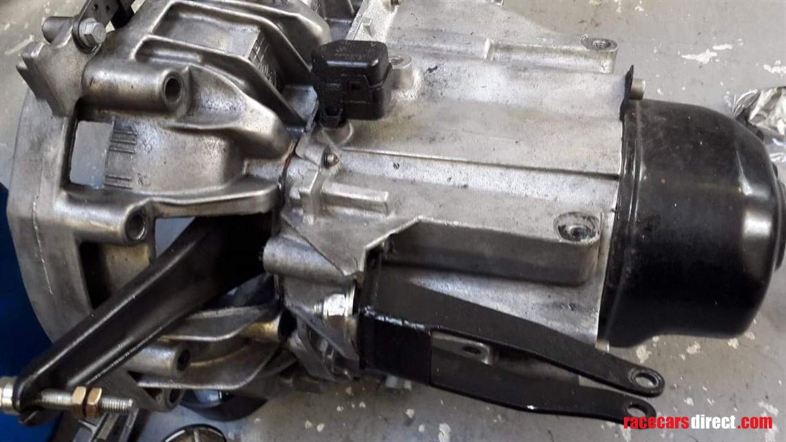 renault-clio-sadev-5-speed-dog-box