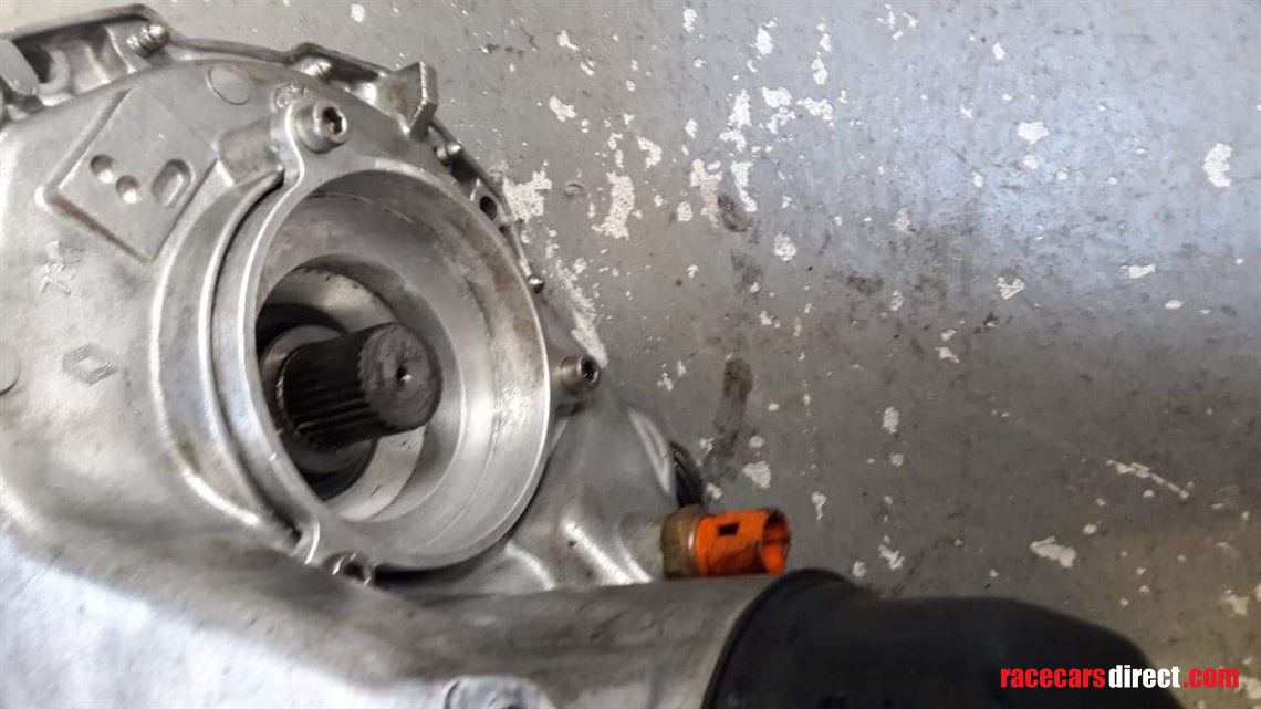 renault-clio-sadev-5-speed-dog-box