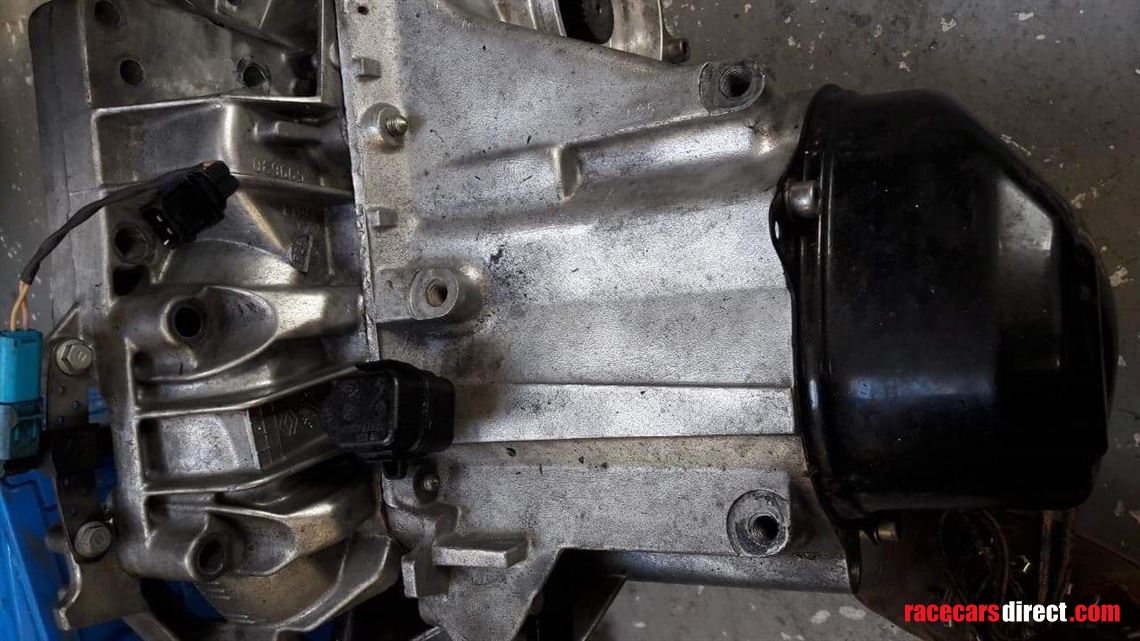 renault-clio-sadev-5-speed-dog-box