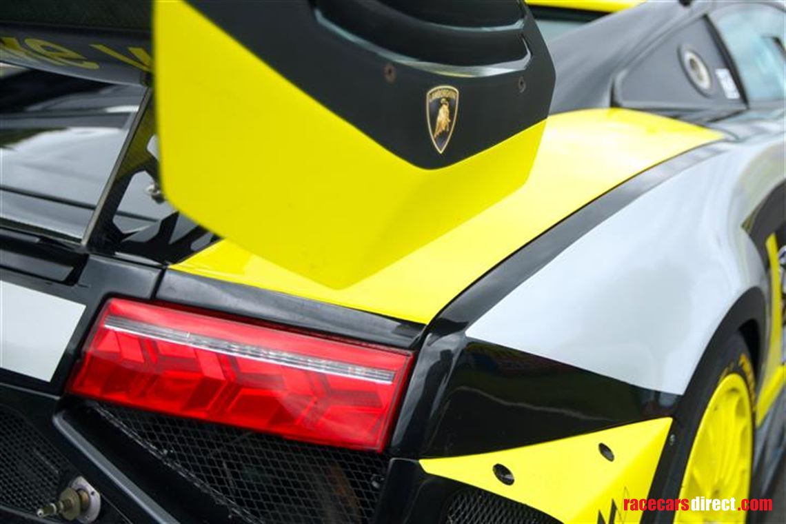 lamborghini-super-trofeo-reduced