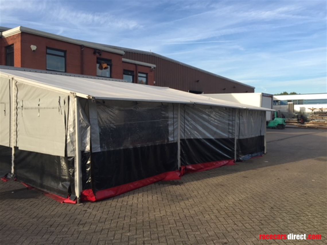 75-ton-renault-race-truck-with-large-gh-awnin