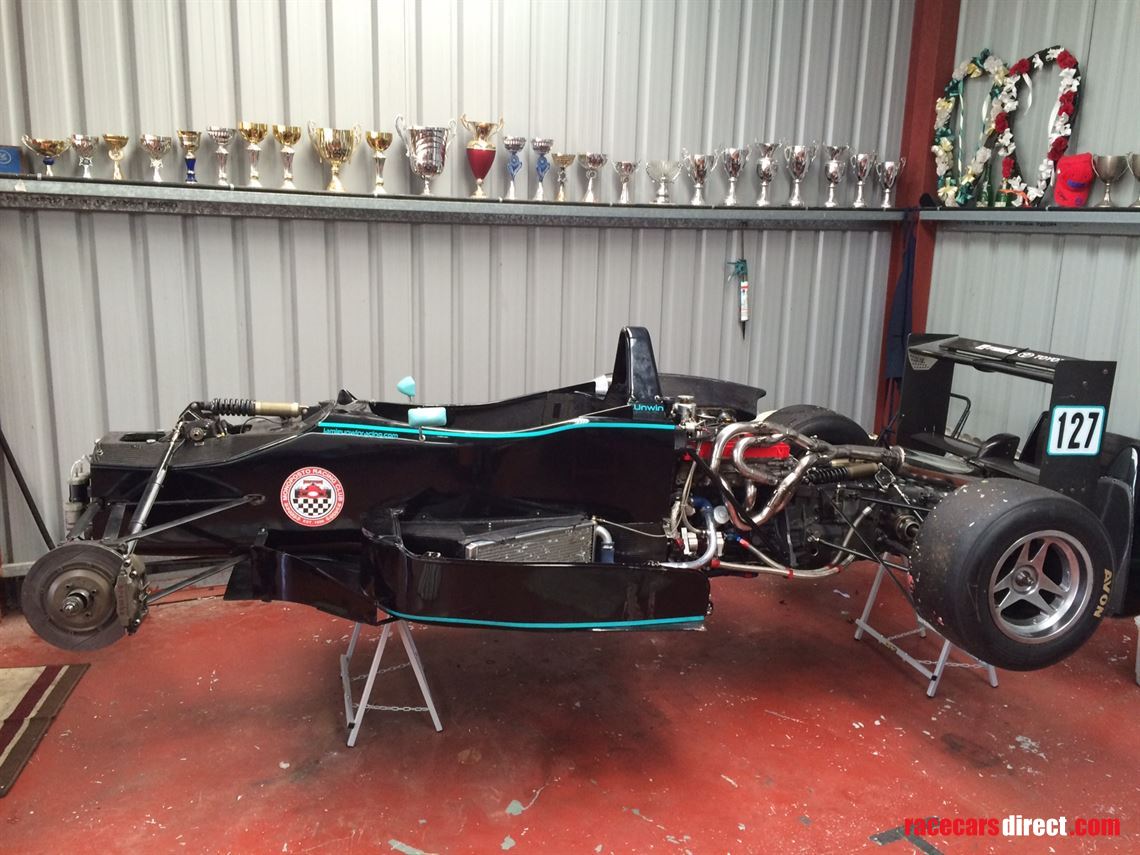 dallara-formula-3-f301-running-toms-toyota