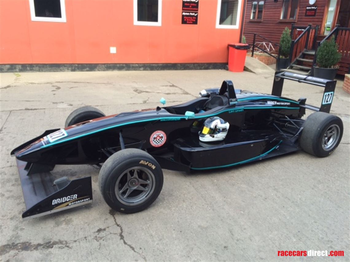 dallara-formula-3-f301-running-toms-toyota