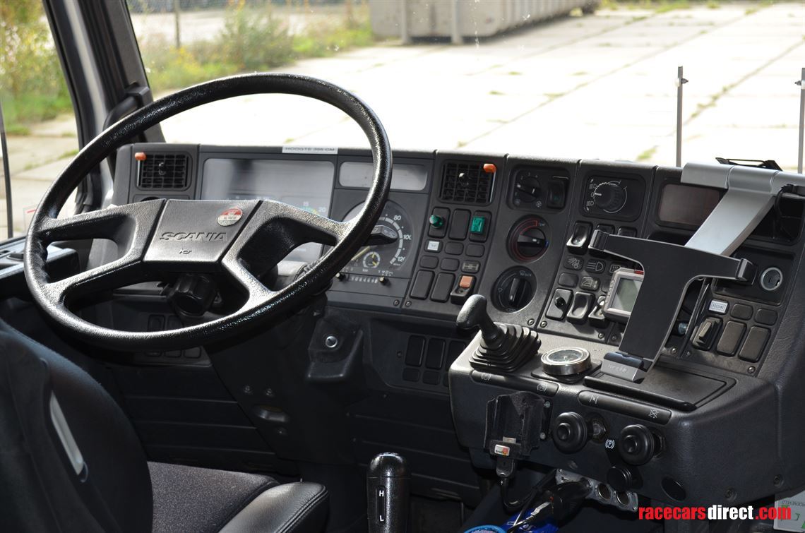 1990-scania-motorhome-and-trailer