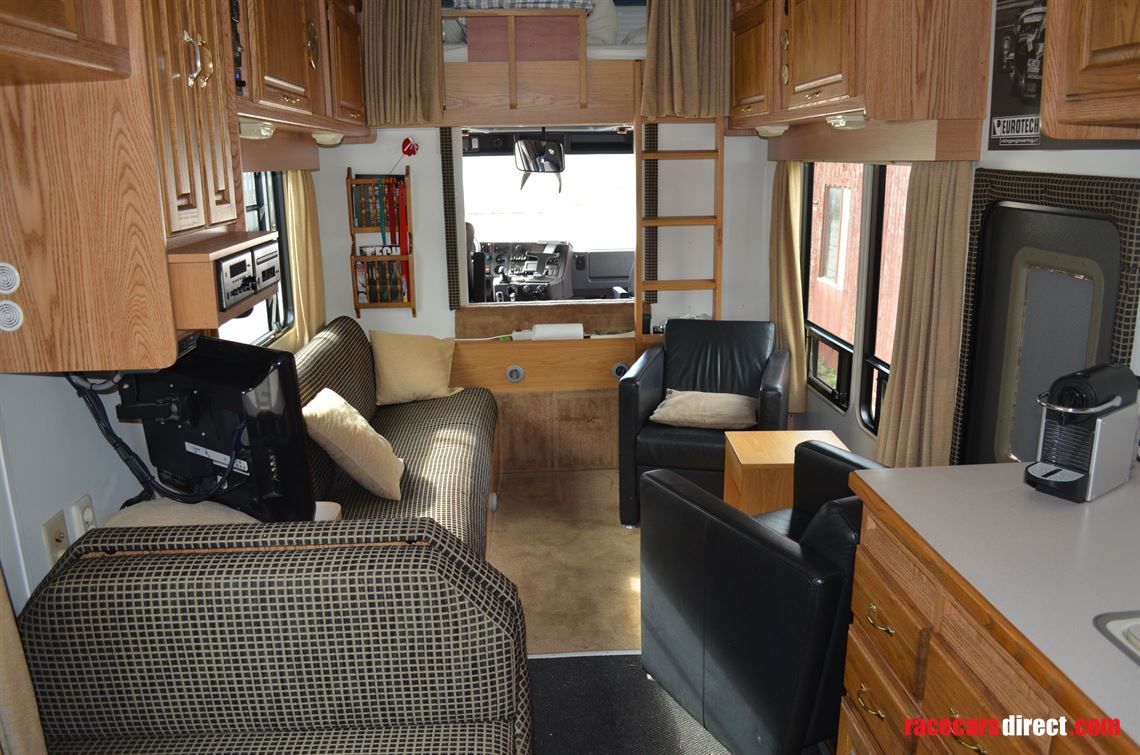 1990-scania-motorhome-and-trailer