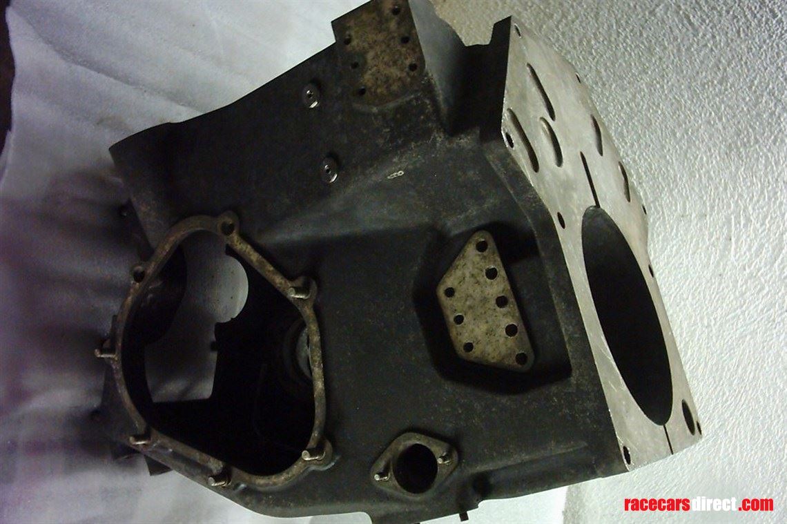 arrows-fa13-gearcase-and-misc-internals