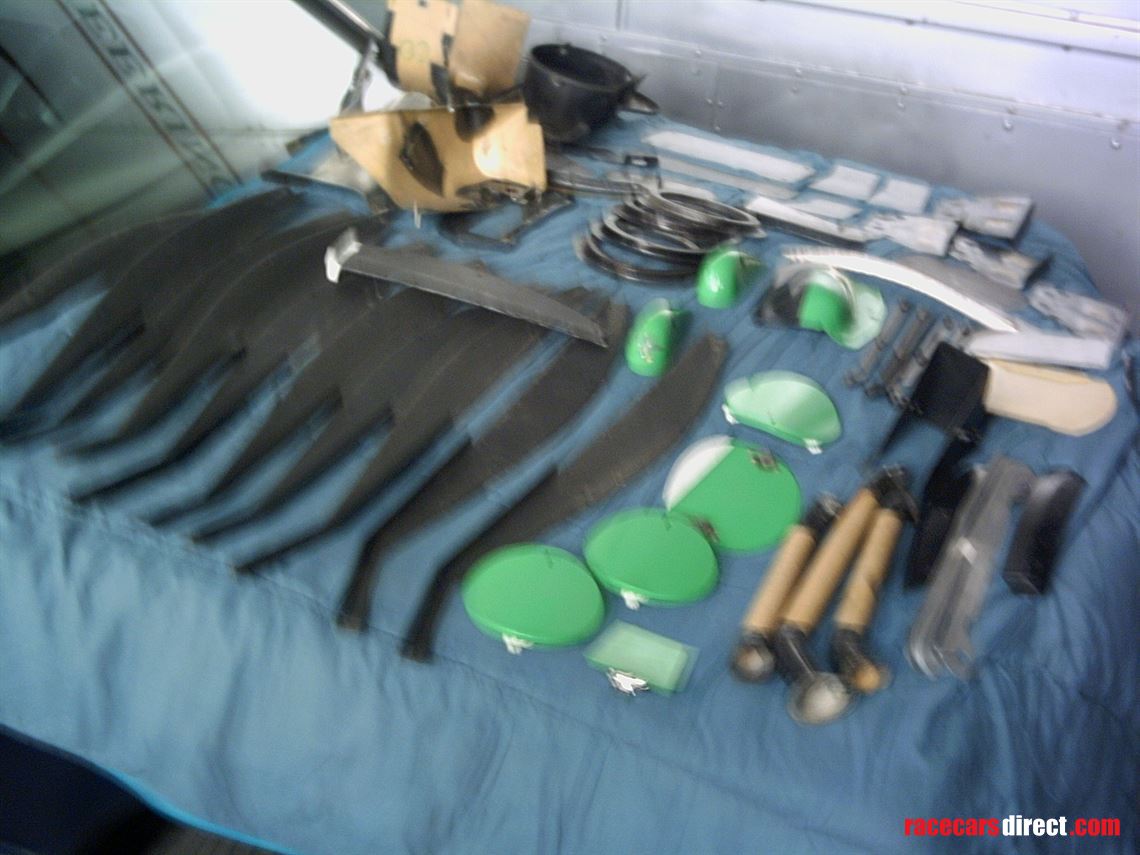 benneton-f1-89b-spares-package