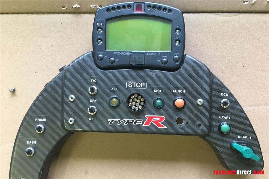 aim-mychron-3-gold-logger-and-carbon-dash-pan