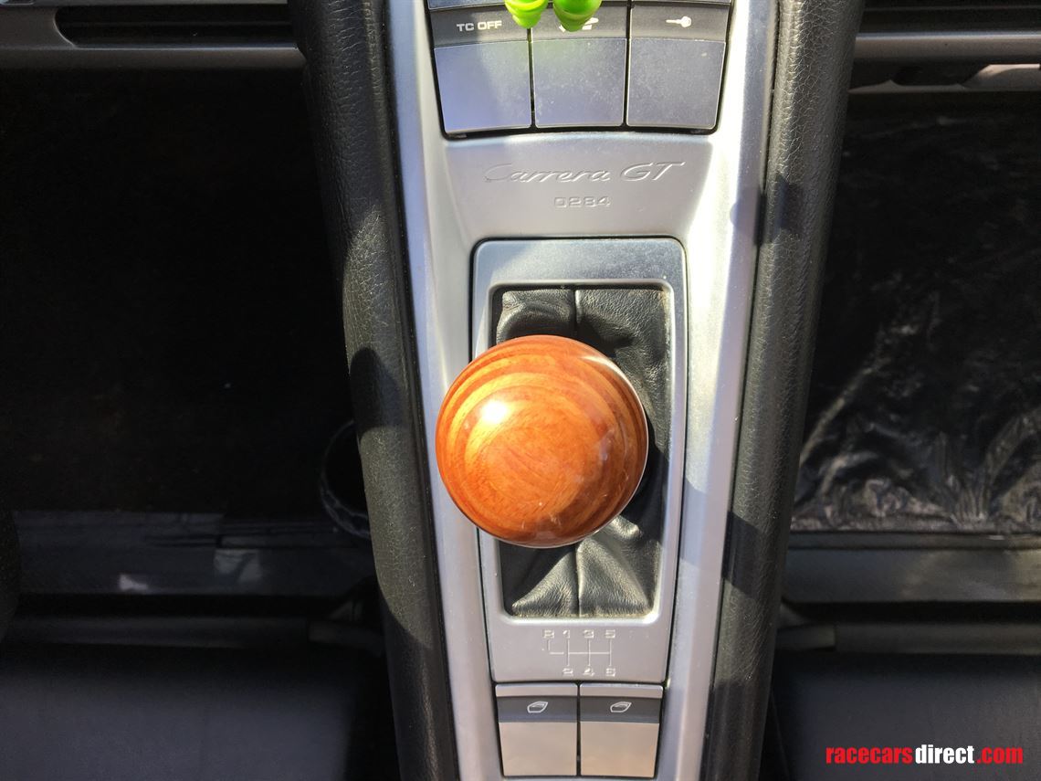 porsche-carrera-gt980-2005