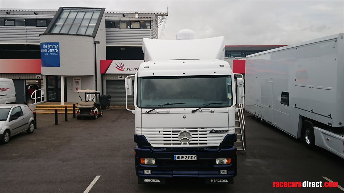 four-car-race-transporter-tractor-unit