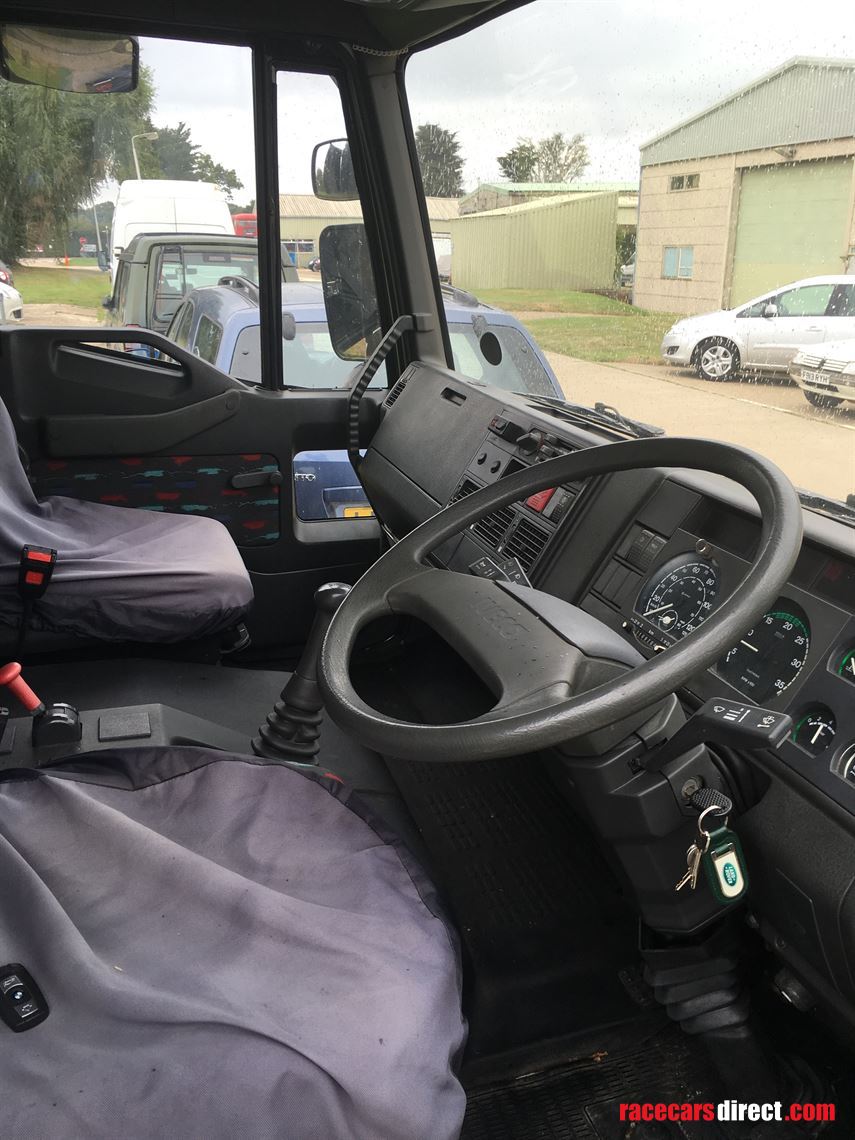 75-ton-iveco-race-car-transporter