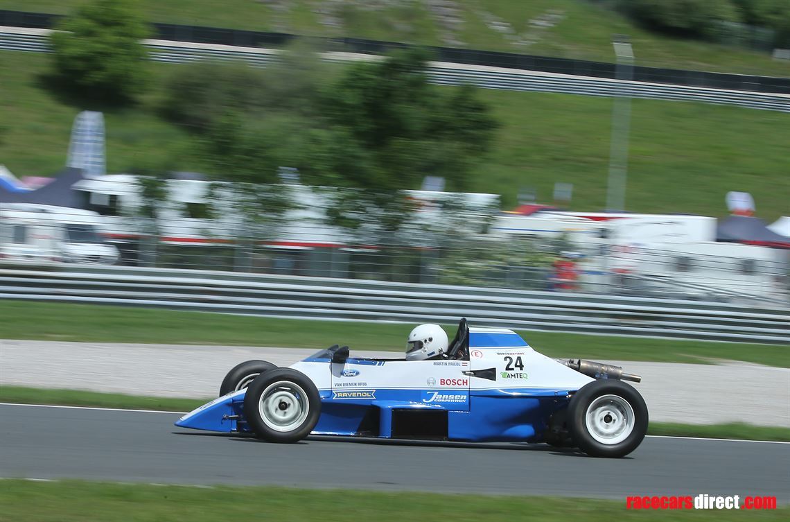 formula-ford-van-diemen-rf86