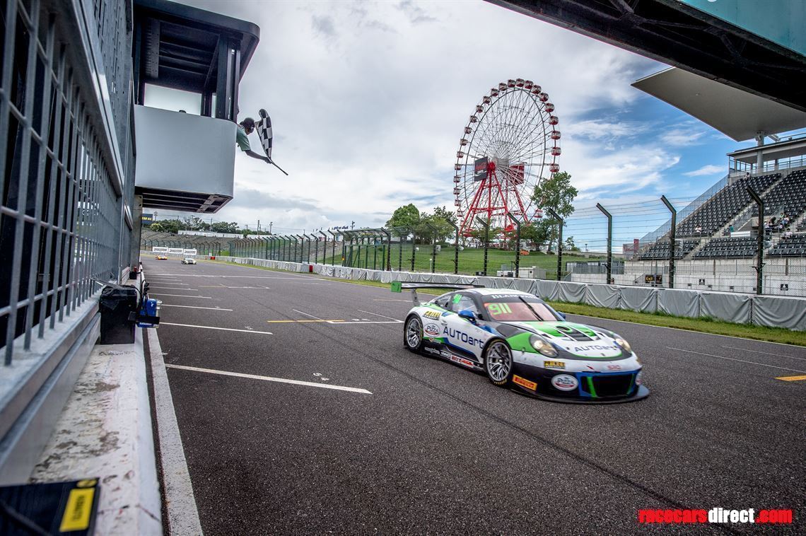 porsche-911-gt3-r-2018-evo