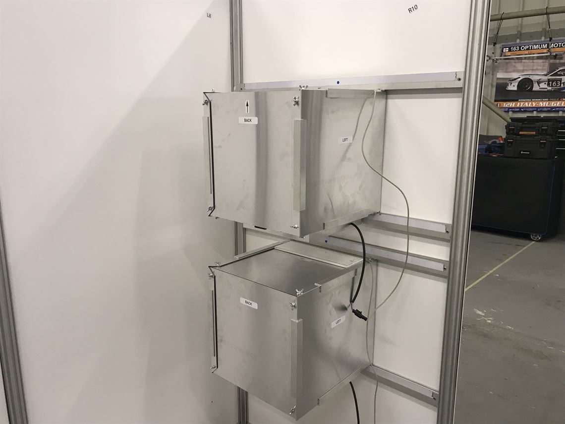 magnetic-seamless-garage-walling