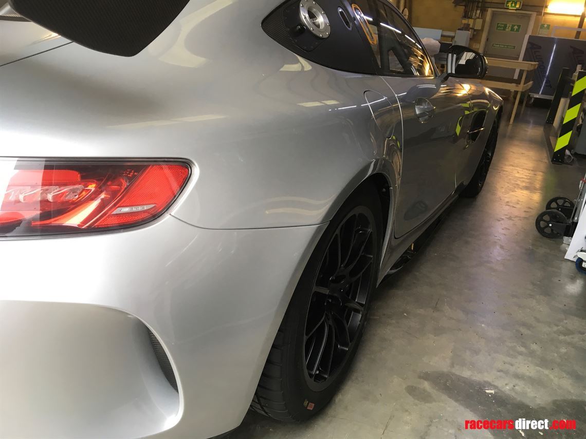 mercedes-gt4-amg