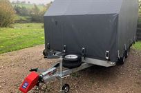 twin-axle-covered-trailer